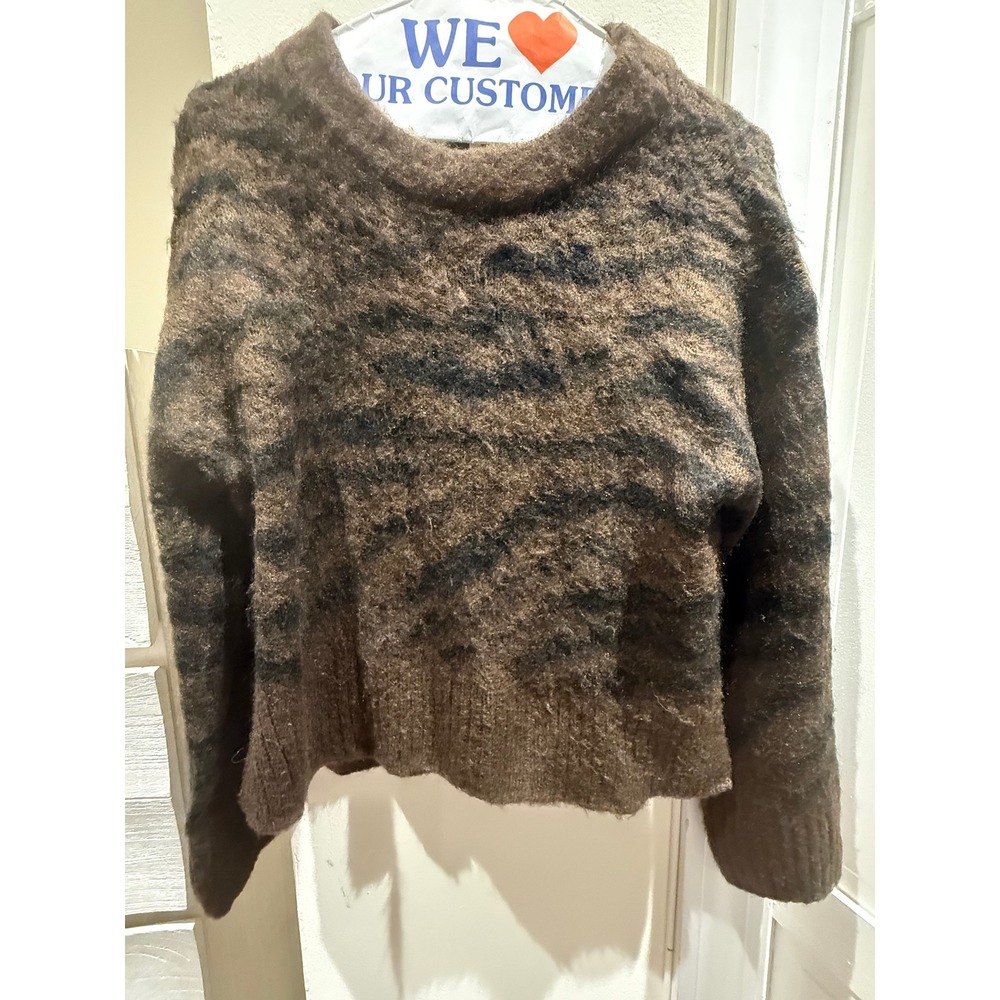 HM Divided Brown Black Tiger Stripe Fuzzy Knit Sweater Womens XS Animal Print